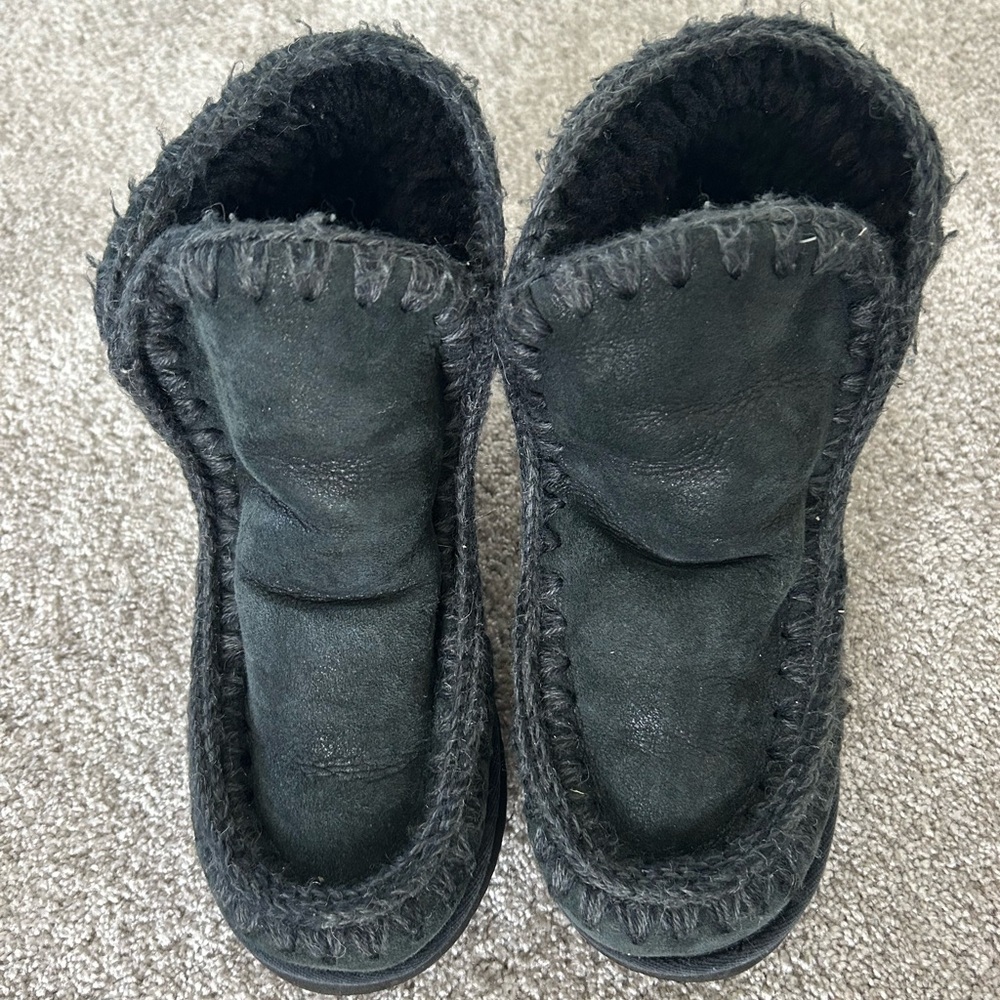 Black Mou boots